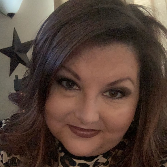 Meet your Posher, Brandy - Picture 1 of 1